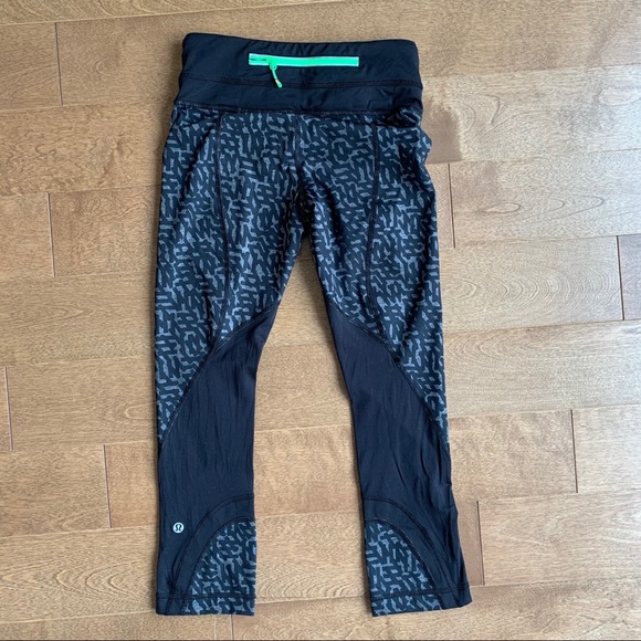 LULULEMON Run: Inspire Crop II size 2 black grey - Picture 8 of 12